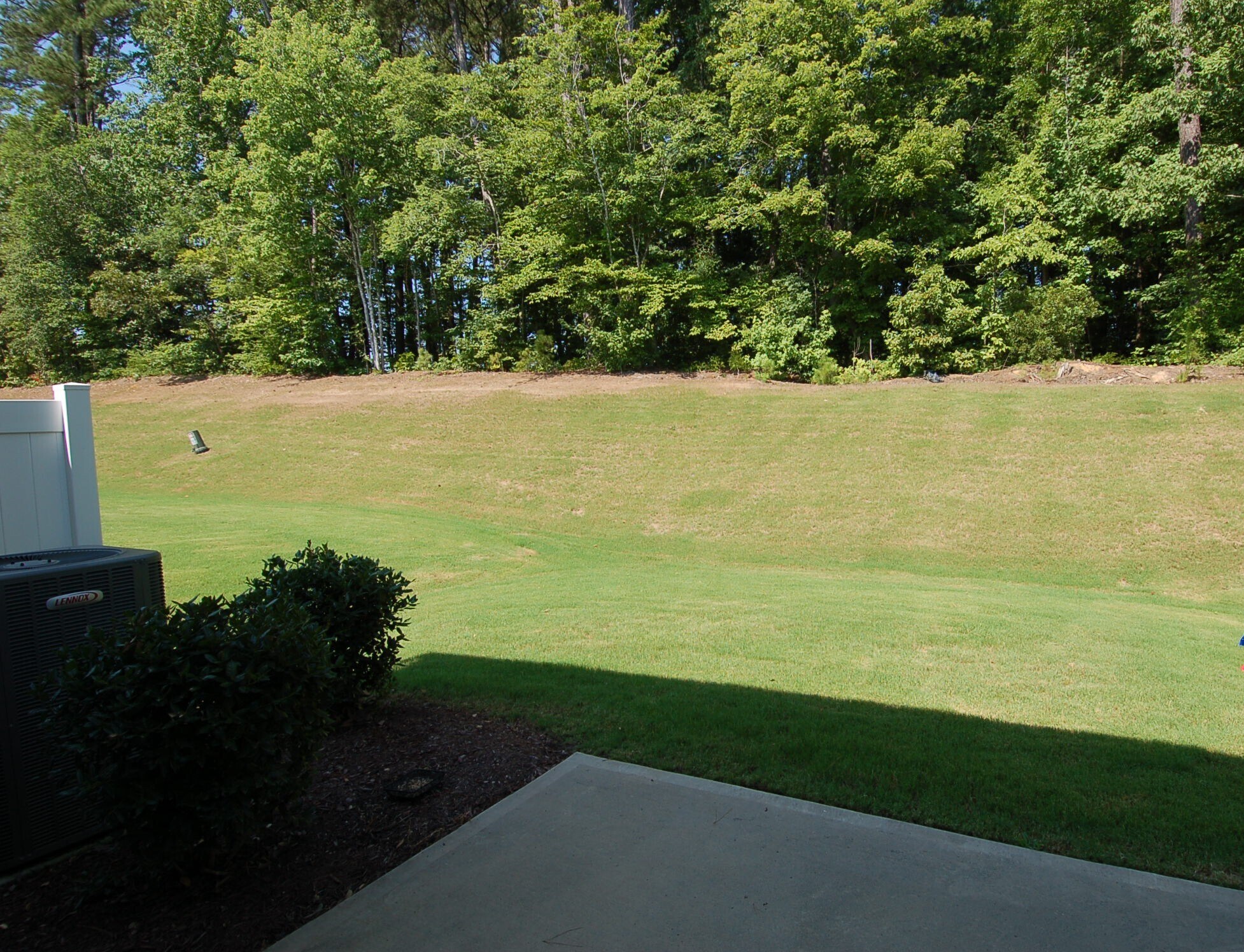 Building Photo - 331 White Oak Ridge Dr