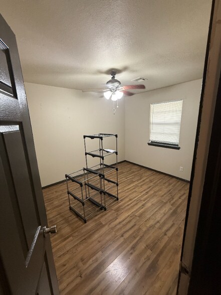 Building Photo - 1904 Quail Run