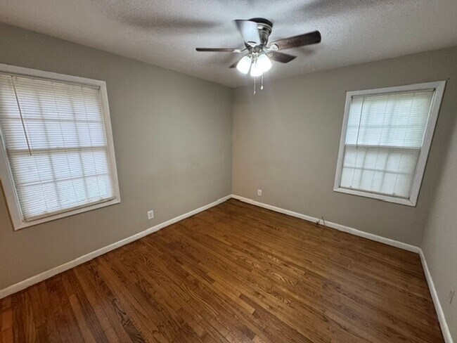 Building Photo - 1444 Waccamaw Dr
