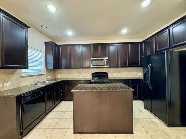 Building Photo - 8629 White Ibis Dr