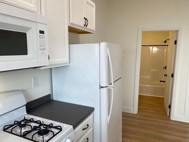 Building Photo - 921 I St