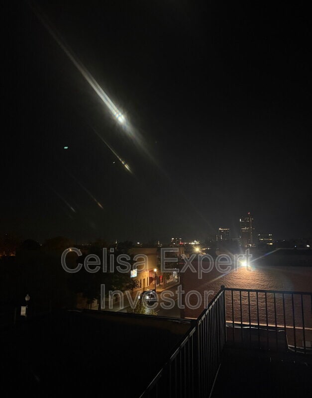 Building Photo - 1939 S Calhoun St