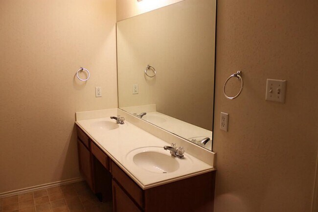 Building Photo - 2502 Balsam Ridge Way