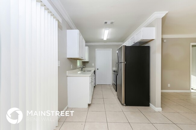 Building Photo - 266 SW Voltair Terrace