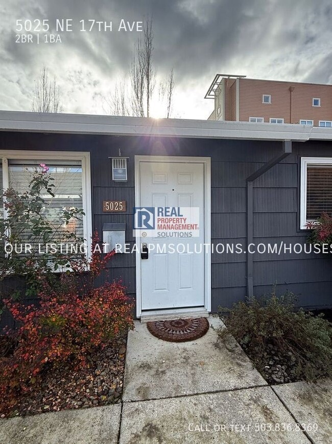 Building Photo - 5025 NE 17th Ave