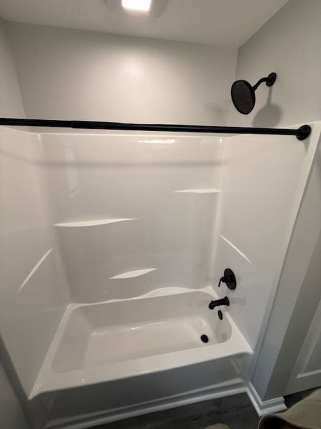 Building Photo - *JULY SPECIAL* Reduced Rent! Fully Renovat...