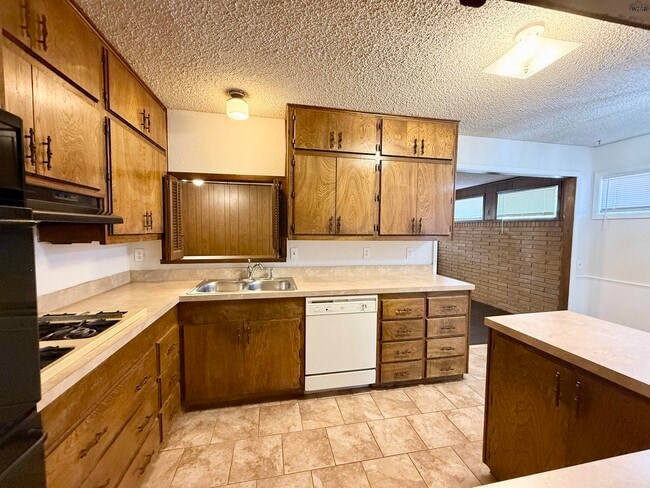 Building Photo - 4131 Moffett Ave