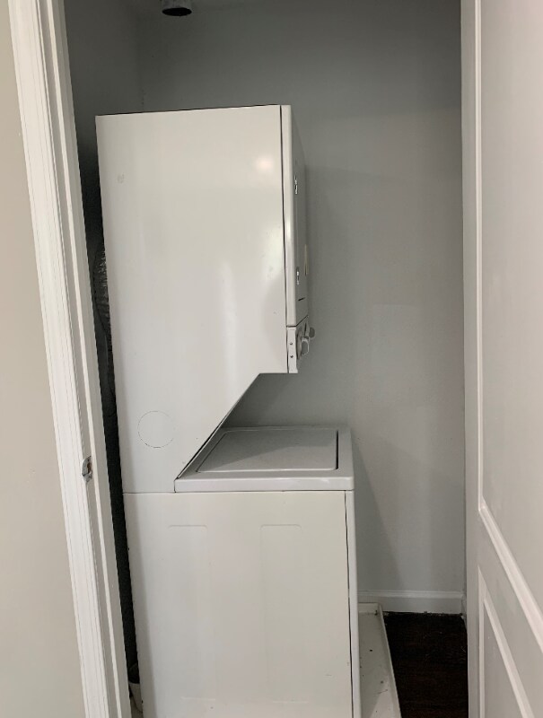 Building Photo - 4000 Hilton Rd