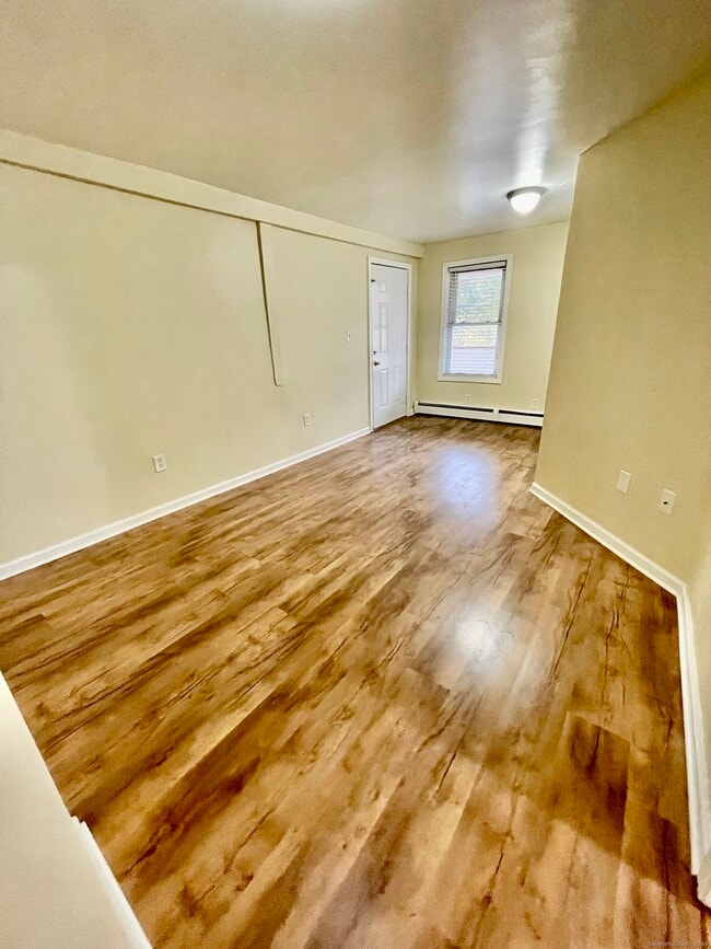 Building Photo - 92 W Main St