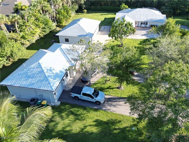 Building Photo - 2950 Coach House Ln