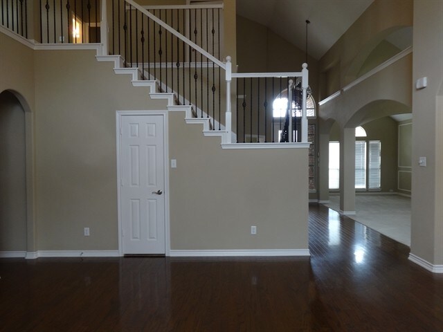 Building Photo - 808 Warwick Ct