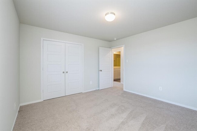 Building Photo - 342 Jade St