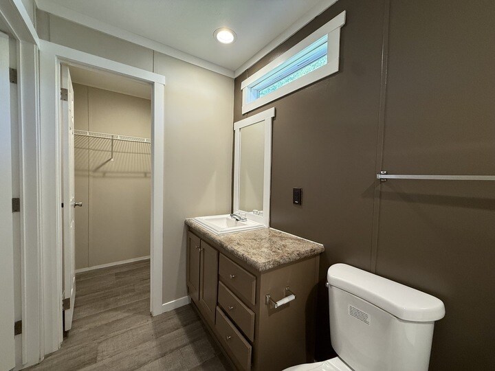 Building Photo - 109 Janice St