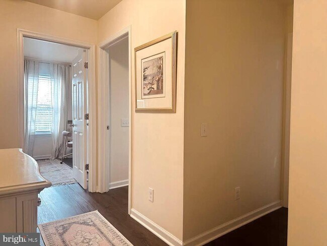 Building Photo - 1746 Beacon Ln