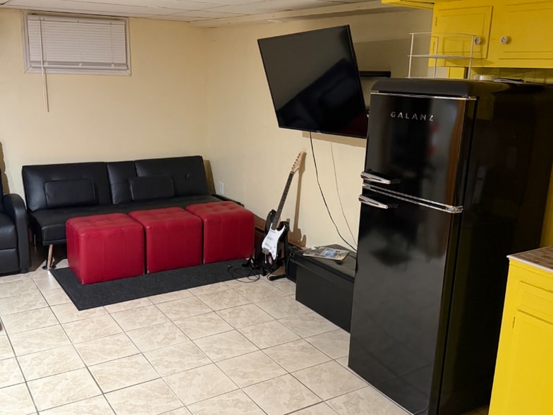 Building Photo - 41 Shurtleff St