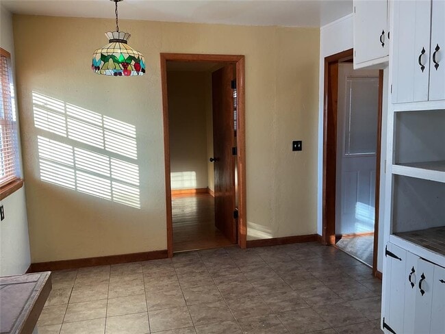 Building Photo - 714 S 6th St