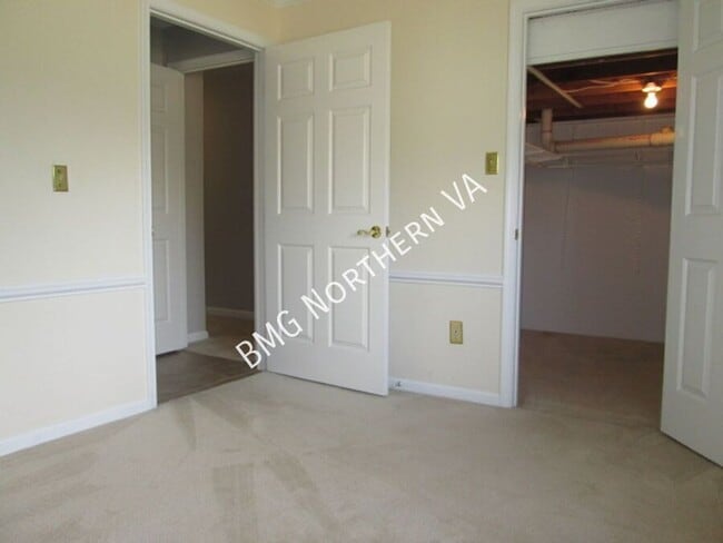 Building Photo - 21108 Twinridge Square