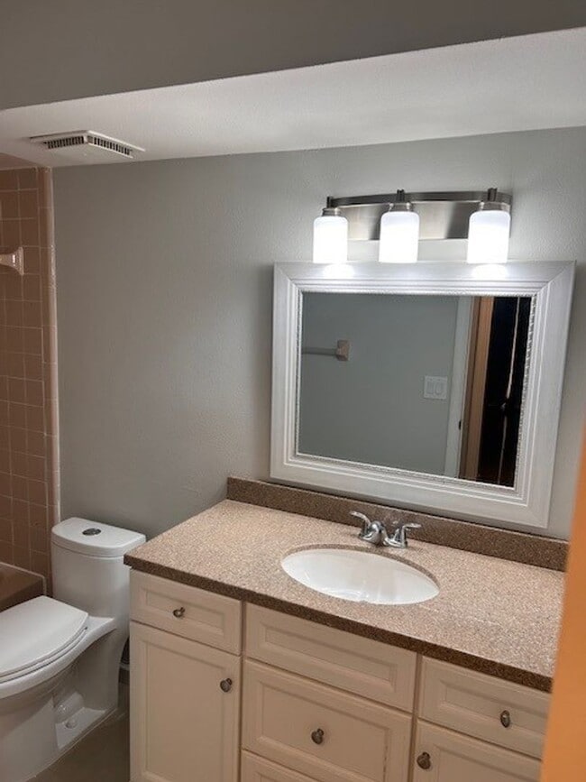 Building Photo - 3 BR / 2 BATH / 2 CAR GARAGE IN TUSCAWILLA