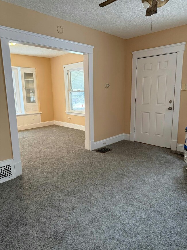 Building Photo - 3381 E 149th St