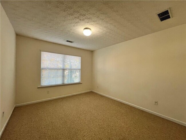 Building Photo - 789 Roxholly Ln NE