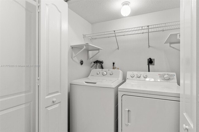 Building Photo - 10863 SW 88th Terrace