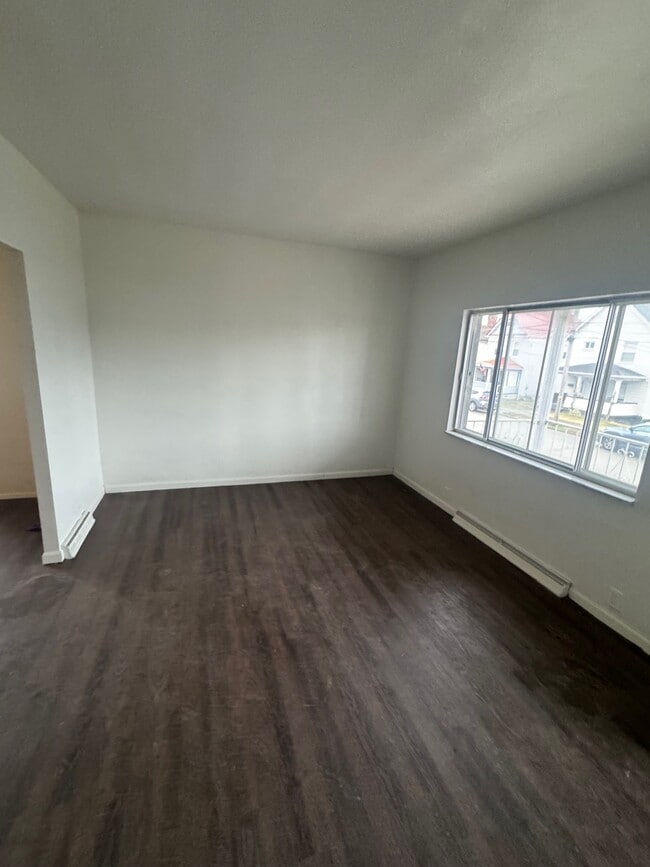 Building Photo - 941 8th Ave