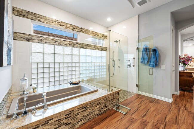 Building Photo - 704 Mission Creek Dr