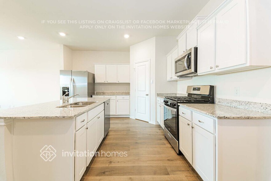 Building Photo - 1805 Topaz Trl