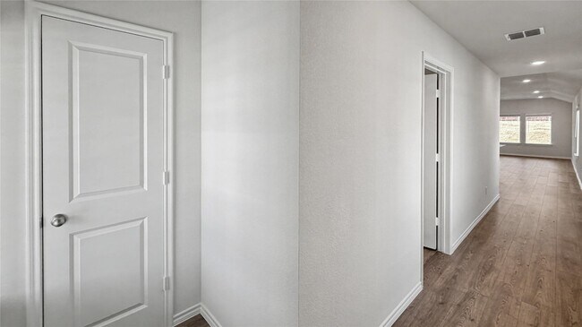 Building Photo - 936 Jefferson Wy