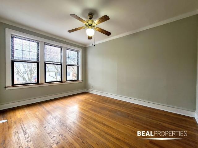 Building Photo - 2 bedroom in CHICAGO IL 60613