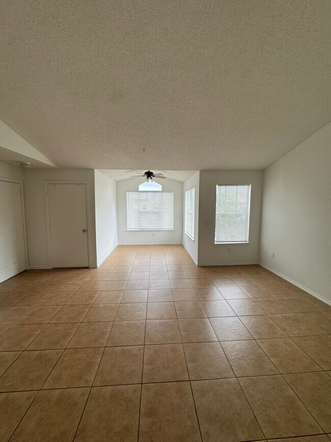 Building Photo - 2218 Grand Cayman Ct