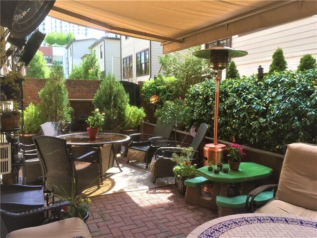 Building Photo - 3475 Roxboro Rd NE