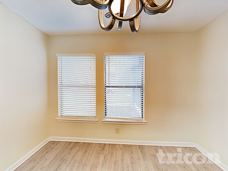 Building Photo - 6419 Beech Trail Dr