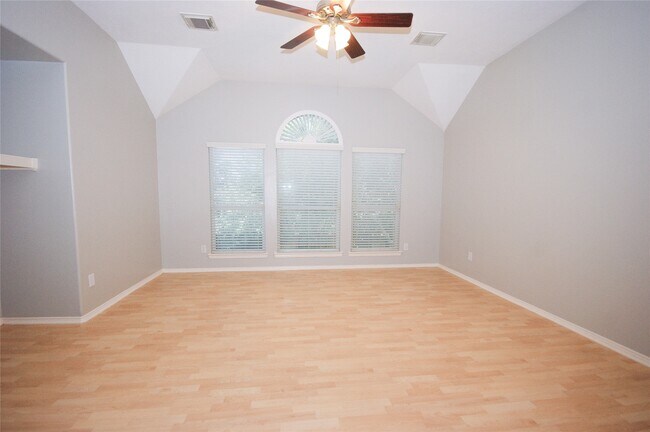 Building Photo - 2516 Royal Terns Ct