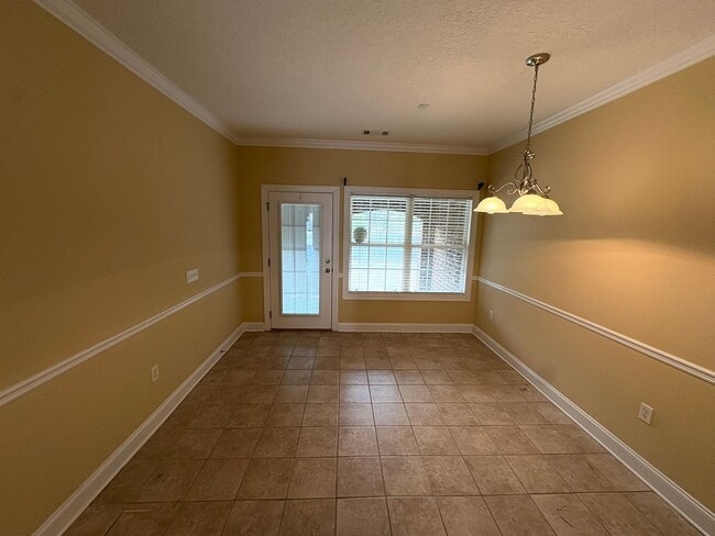 Building Photo - 113 Ledbury Cove