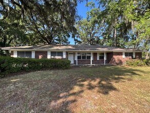 Building Photo - 146 Anderson Dr