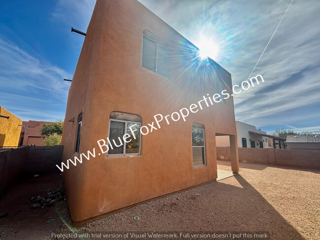 Building Photo - 3 Bedroom, 2.5 Bath Home in South Tucson