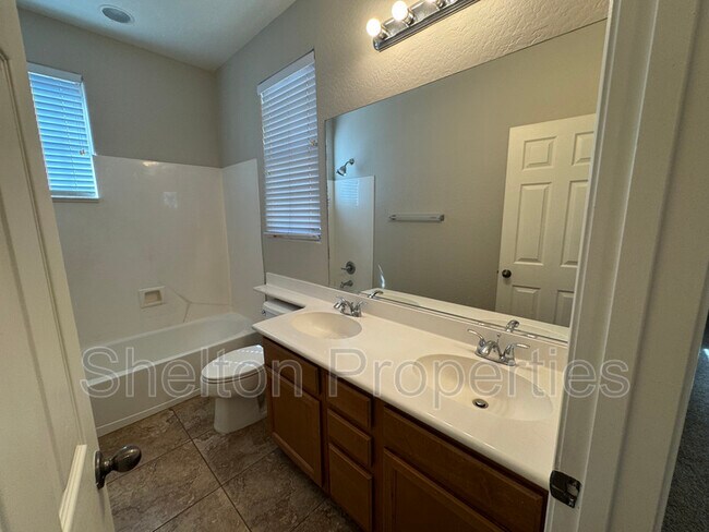 Building Photo - 21060 W Elm Way Ct