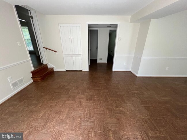 Building Photo - 6407 Kenhowe Dr