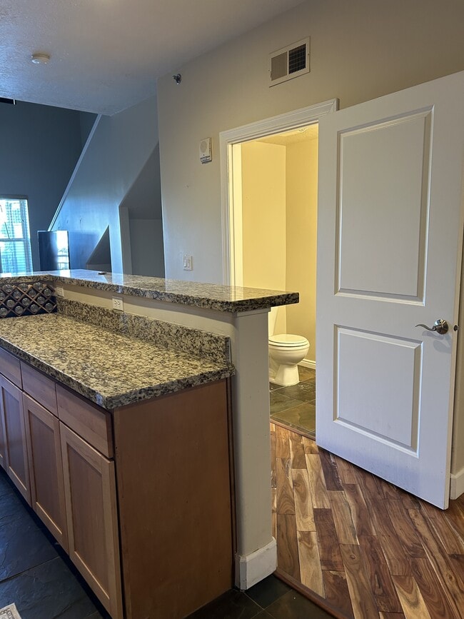 Building Photo - 5 S 500 W