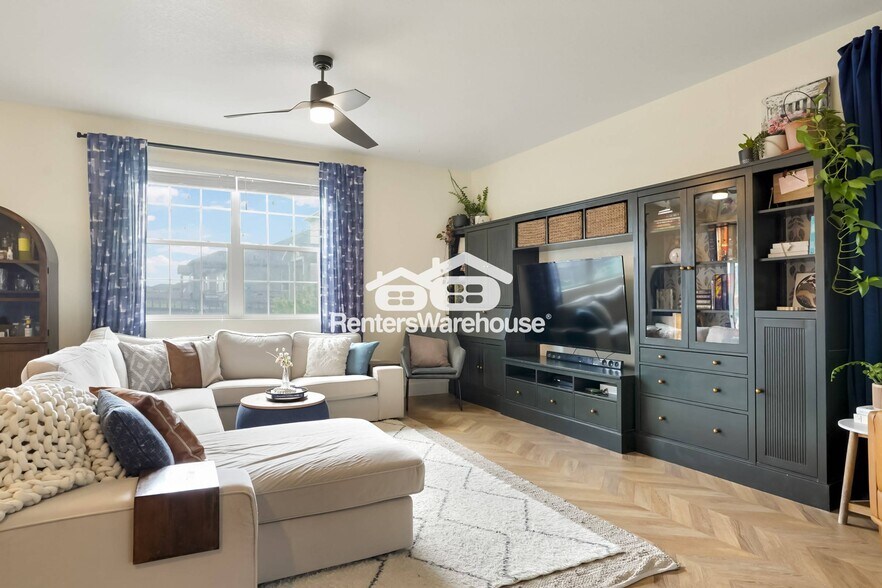 Building Photo - 6515 N Espana Ct