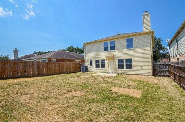 Building Photo - 20131 Larkspur Landing