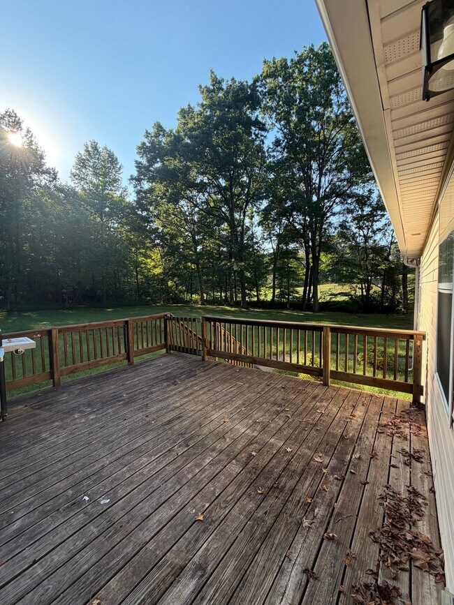 Building Photo - 3633 Thomasville Rd