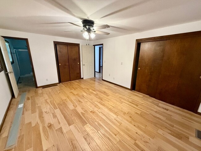 Building Photo - *AMAZING Sprawling Ranch Home*