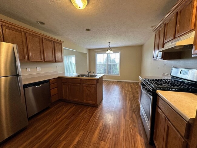 Building Photo - 703A Sunflower St