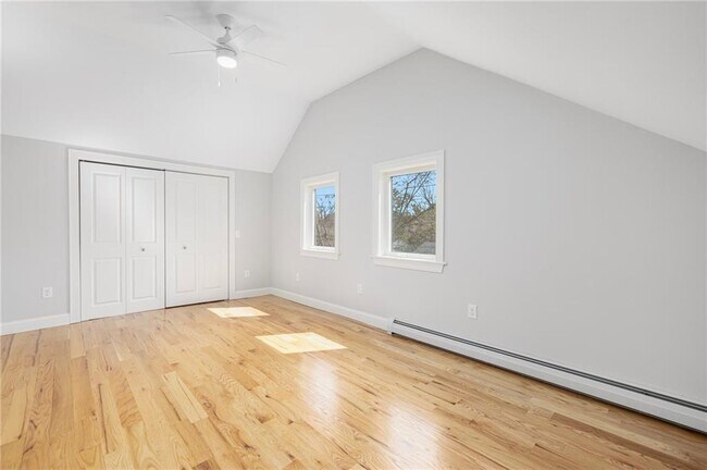 Building Photo - 148 Evergreen St