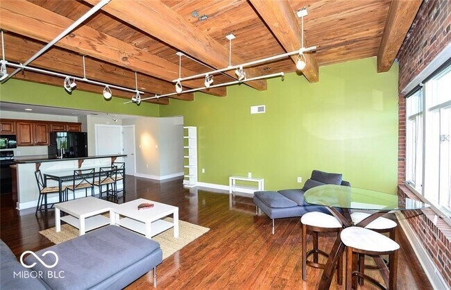 Building Photo - 430 N Park Ave