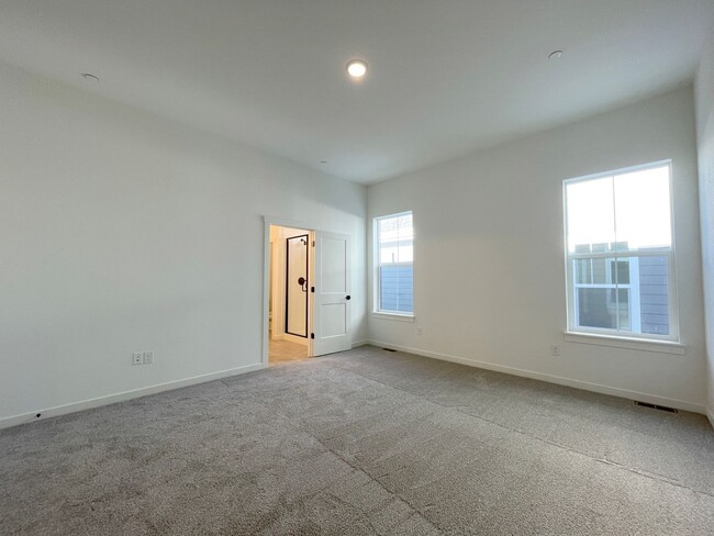 Building Photo - Brand new 3 bedroom home! Attached 2-car g...