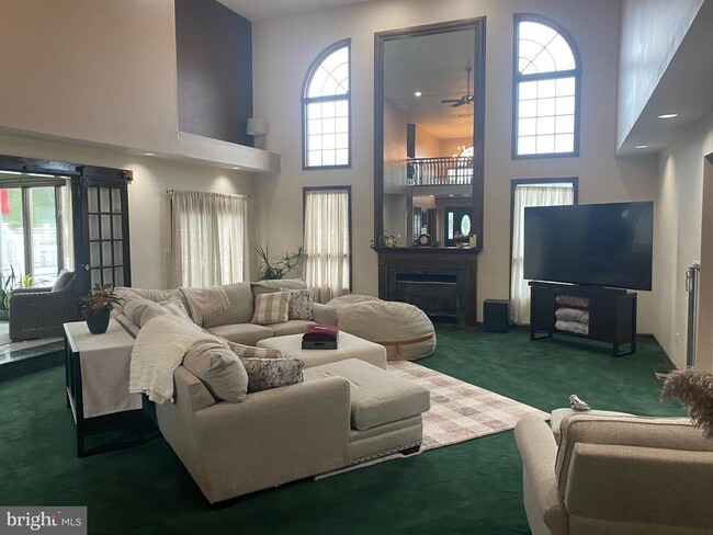 Building Photo - 120 Oechsle Rd