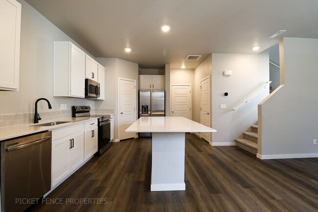 Building Photo - New Townhome in Downtown Johnstown